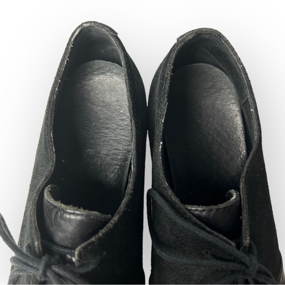 Camper Black and Cream Ankle Boots - Picture 8 of 9